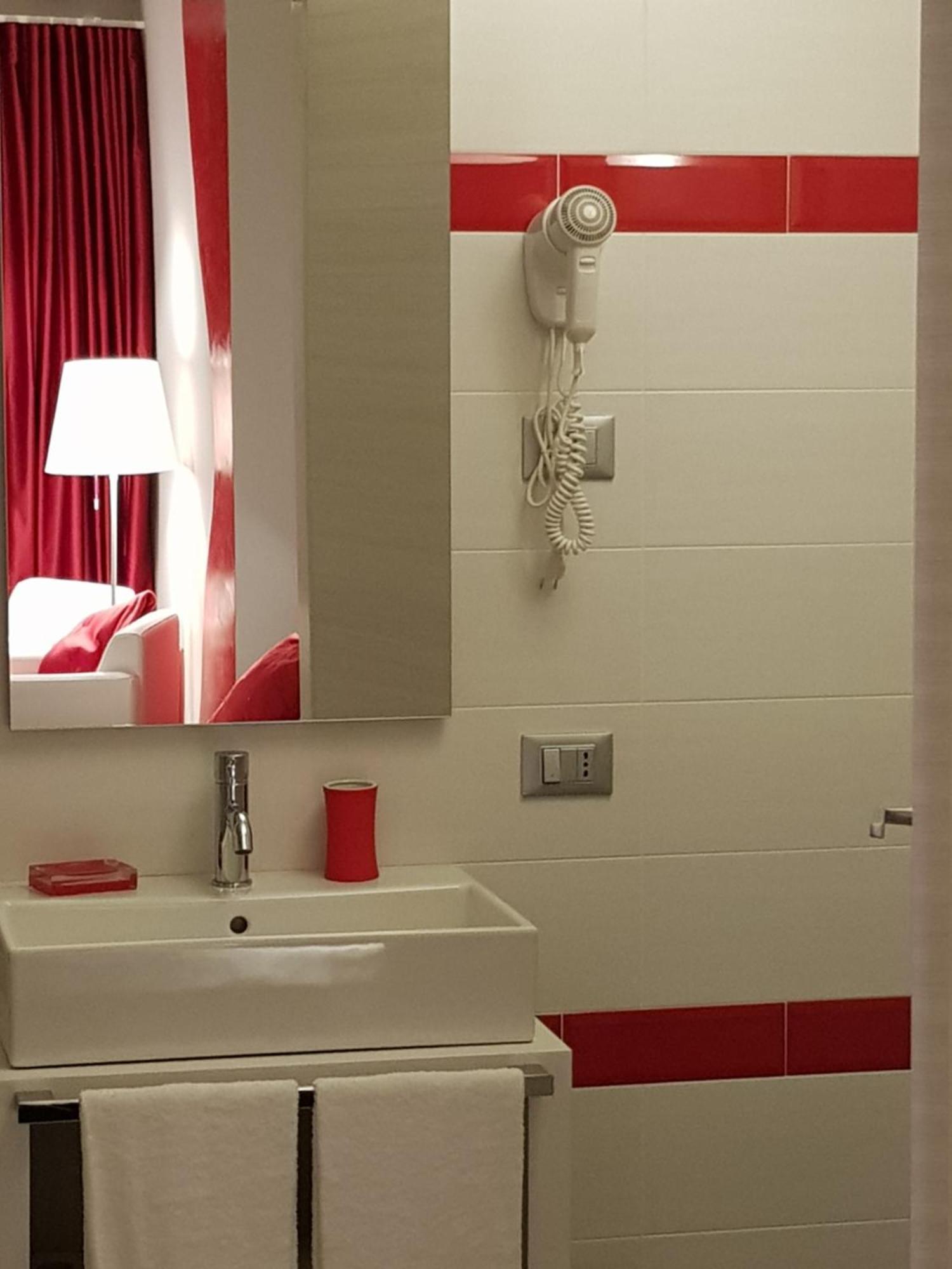 B&B Gardacharme Desenzano del Garda Bilik gambar