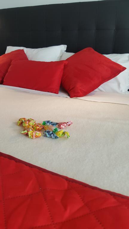 B&B Gardacharme Desenzano del Garda Luaran gambar