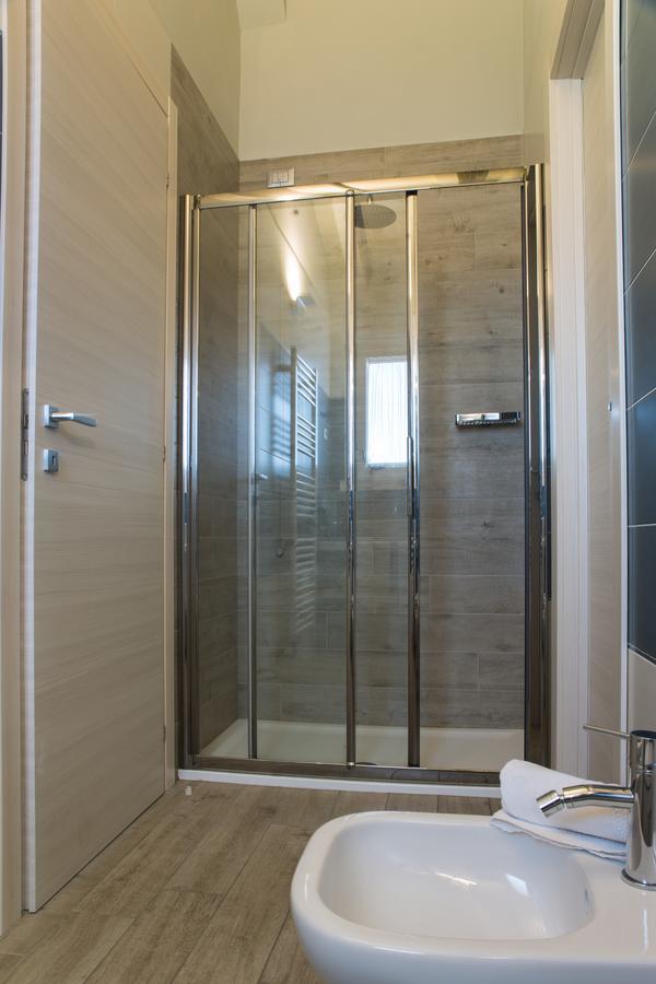 B&B Gardacharme Desenzano del Garda Luaran gambar
